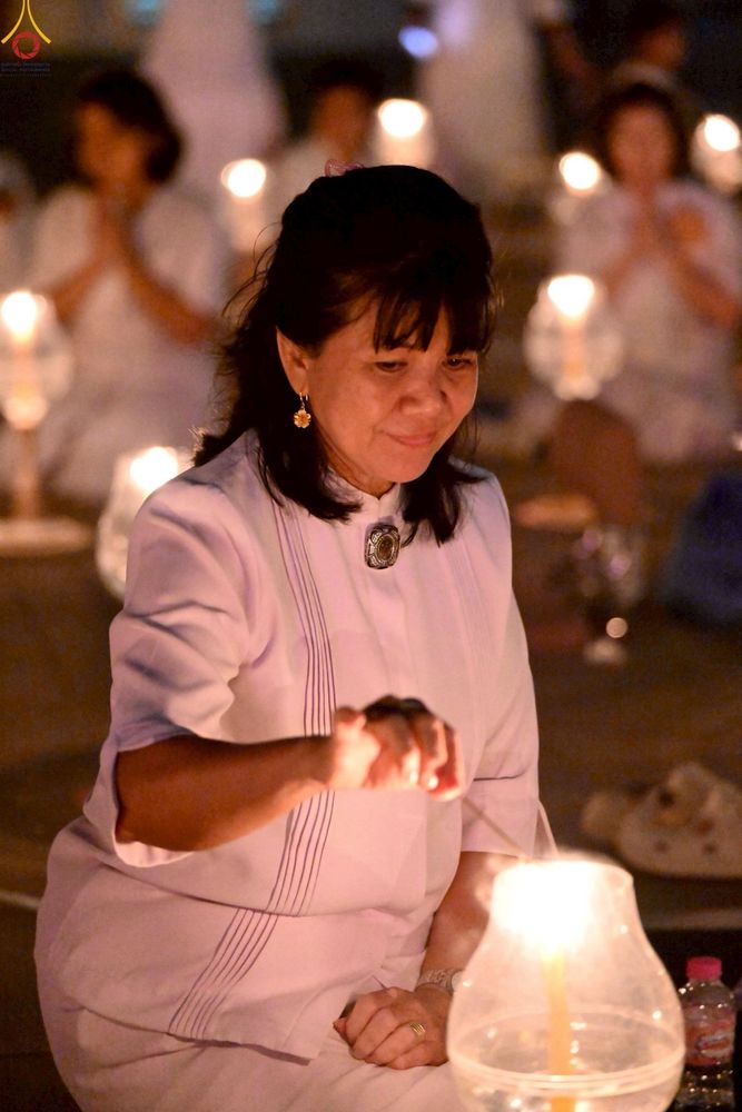 ภาพ No.253674:วันที่ 10 ตุลาคม พ.ศ. 2568 พิธีจุดประทีปบูชาพระผู้ปราบมาร, พิธีจุดประทีปบนพระมหาธรรมกายเจดีย์  20,000 ดวง เนื่องในวันคล้ายวันเกิดครบรอบ 141 ปี พระมงคลเทพมุนี (สด จนฺทสโร)