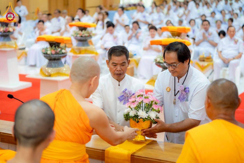 ภาพ No.252800:วันที่ 12 ตุลาคม พ.ศ. 2568 พิธีทอดกฐินครบรอบ 12 ปี เพื่อสร้างถนนธรรมวิถี ณ ศูนย์ปฏิบัติธรรมนครราชสีมา