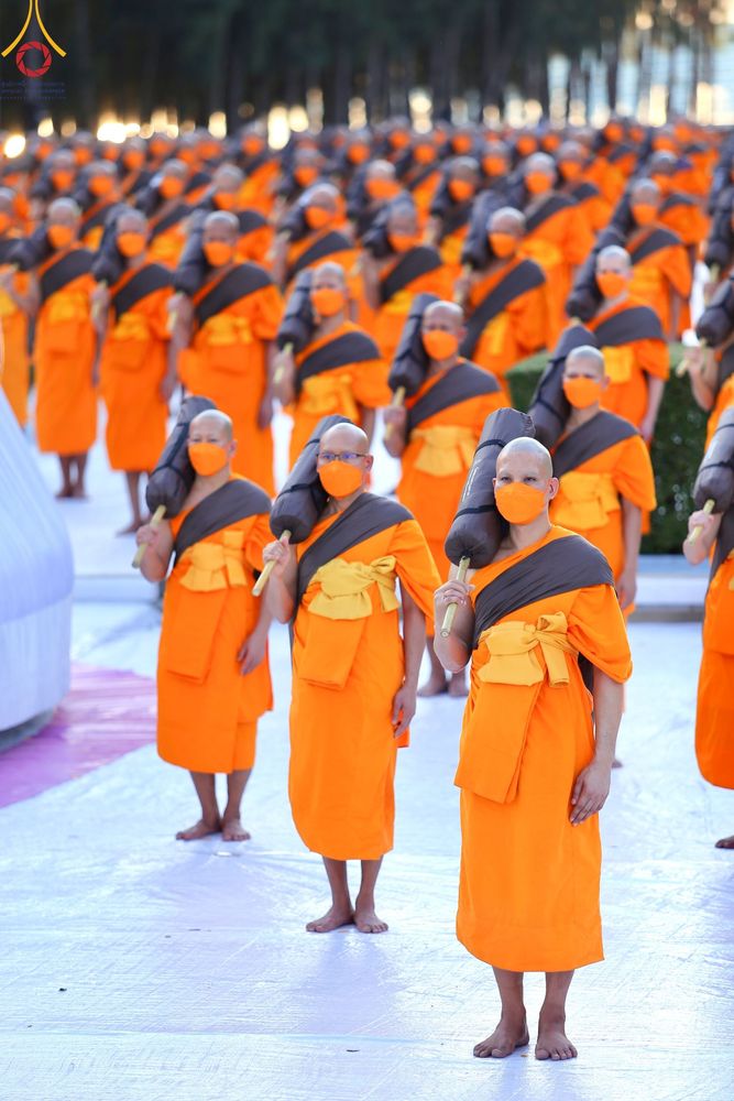 ภาพ No.104432:พระธรรมยาตราร่วมปฏิบัติธรรม และถ่ายภาพหมู่ประวัติศาสตร์ หน้ามหาวิหารพระมงคลเทพมุนี วันที่ 27 ธันวาคม พ.ศ. 2566