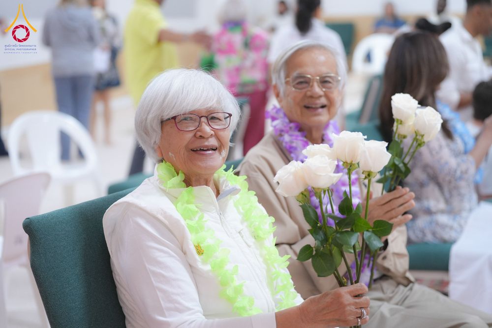 ภาพ No.321638:วันอาทิตย์ที่ 12 เมษายน พ.ศ.2569 กิจกรรมงานบุญวันสงกรานต์ (ตักบาตร ขอขมาพ่อแม่ สรงน้ำพระ รดน้ำขอพร) ณ วัดพระธรรมกายจอร์เจีย ประเทศสหรัฐอเมริกา