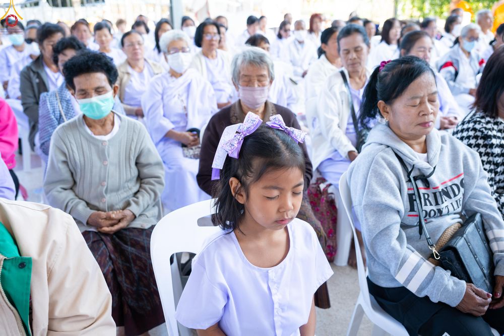 ภาพ No.293323:วันที่ 12 มกราคม พ.ศ. 2569 พิธีทอดผ้าป่าทำนุบำรุงศาสนสถาน ณ วัดพรสวรรค์ อ.สองพี่น้อง จ.สุพรรณบุรี ในโครงการธรรมยาตรา กตัญญูบูชา มหาปูชนียาจารย์ พระมงคลเทพมุนี(สด จนฺทสโร) พระผู้ปราบมาร อนุสรณ์สถาน 7 แห่ง ปีที่ 14