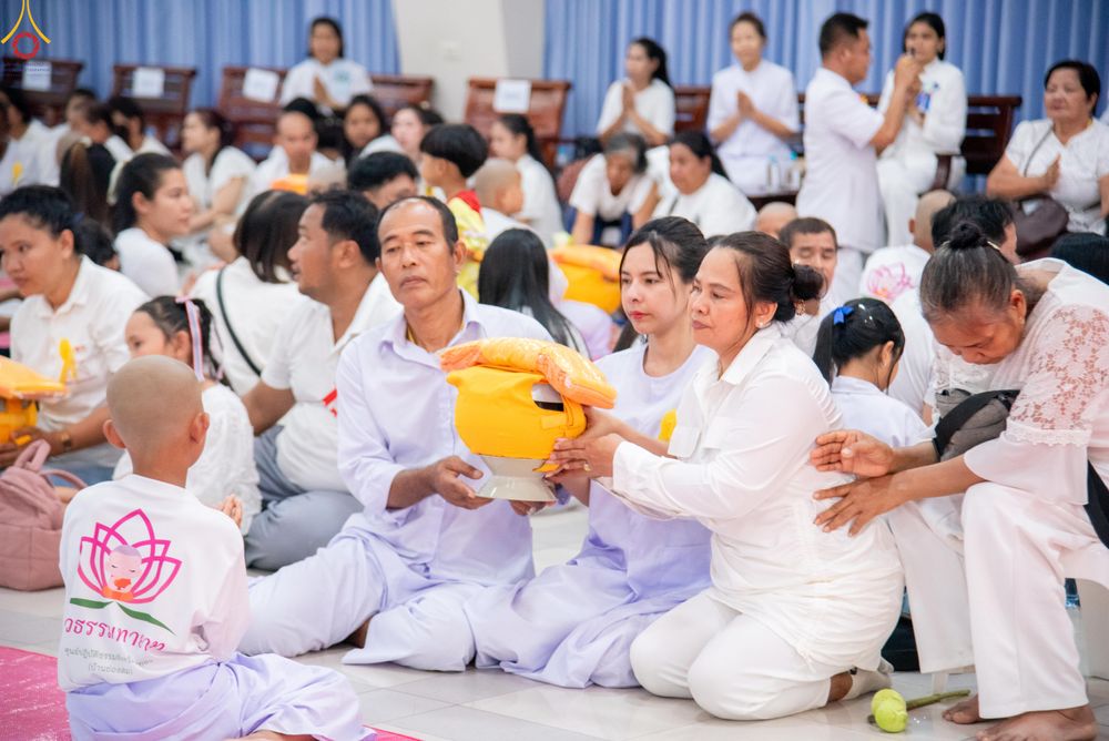 ภาพ No.320159:วันเสาร์ที่ 4 เมษายน 2569 พิธีตัดปอยผม ขอขมาผู้ปกครอง  มอบบาตร-ผ้าไตร และพิธีบรรพชาสามเณร 87 รูป  ณ ศูนย์ปฏิบัติธรรมระยอง(บ้านช่องลม)  ต.บางบุตร อ.บ้านค่าย จ.ระยอง