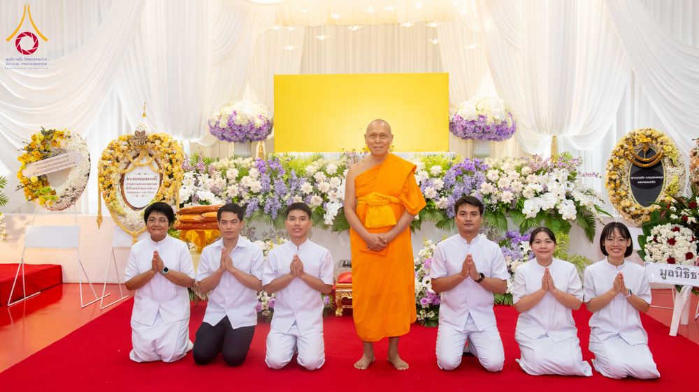 ภาพ No.316161:วันศุกร์ที่ 27 มีนาคม พ.ศ. 2569 พิธีบำเพ็ญกุศล คุณพ่อณรงค์ จินตมากุล  สิริอายุ 99 ปี 11 เดือน โยมบิดา พระครูปลัดรัตนวีรวัฒน์ (รังสฤษดิ์ อิทฺธิจินตโก) ที่ปรึกษาเจ้าคณะจังหวัดปทุมธานี เจ้าอาวาสวัดพระธรรมกาย  ณ ห้องปลูกศรัทธา 2 วัดพระธรรมกาย ปทุมธานี