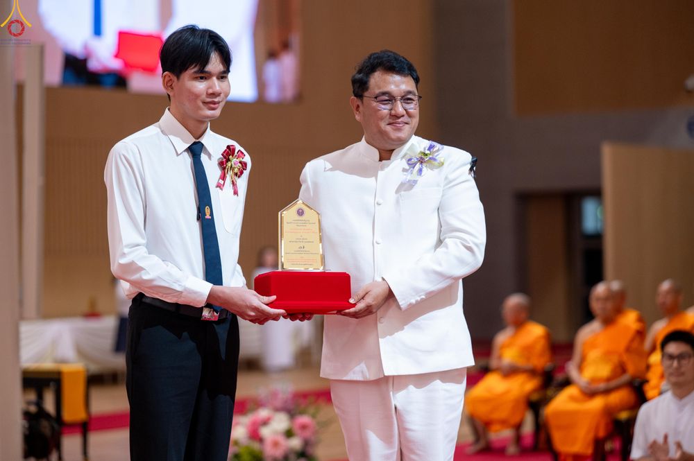 ภาพ No.311917:วันอังคารที่ 3 มีนาคม พ.ศ.2569 พิธีมอบโล่วัชรเกียรติยศ โครงการตอบปัญหาธรรมะทางก้าวหน้า ครั่งที่ 43, พิธีมอบโล่วัชรเกียรติยศ โครงการสอบตอบปัญหาศีลธรรม เพื่อสันติภาพโลก (World-Pec) ครั้งที่ 19 ณ สภาธรรมกายสากล วัดพระธรรมกาย