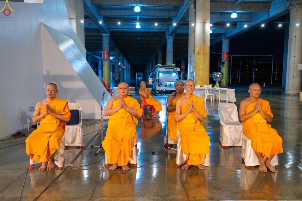ภาพ No.337545:วันจันทร์ที่ 29 มิถุนายน พ.ศ.2569 (วันพระขึ้น 15 ค่ำ เดือน 8) พิธีบุพเปตพลี ครั้งที่ 184 ณ หอฉันคุณยายอาจารย์ฯ  พิธีสวดธัมมจักกัปปวัตนสูตร ครบ 8,495,000,000 จบ ณ มหาวิหารคด วัดพระธรรมกาย