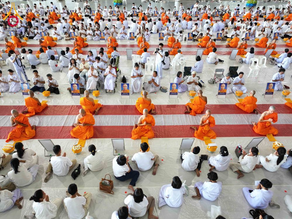 ภาพ No.321426:วันเสาร์ที่ 11 เมษายน พ.ศ.2569 พิธีขอบรรพชา พิธีขอสรณคมณ์และศีล, พิธีถวายบาตร พิธีอุปสมบท โครงการอุปสมบทหมู่ บูชาธรรมหลวงพ่อธัมมชโย พ.ศ.2569 โครงการอุปสมบทหมู่ธรรมทายาท ระดับอุดมศึกษา รุ่น 53 (ภาคฤดูร้อน) ณ วัดพระธรรมกาย ปทุมธานี