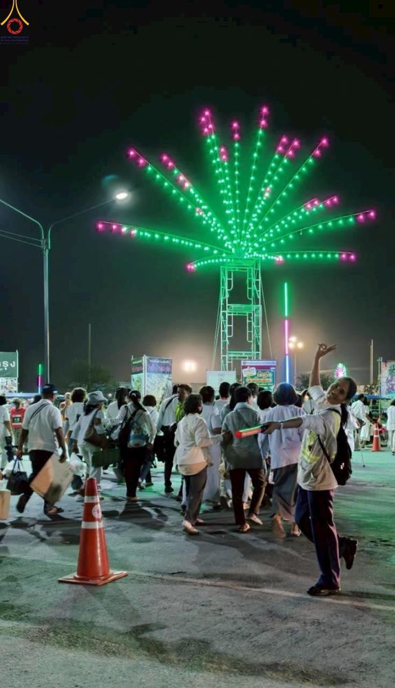 ภาพ No.301640:ภาพเบื้องหลังอาสาสมัครรวมใจ ชุดที่ 4 ในโครงการธรรมยาตรา กตัญญูบูชา มหาปูชนียาจารย์ พระมงคลเทพมุนี(สด จนฺทสโร) พระผู้ปราบมาร อนุสรณ์สถาน 7 แห่ง ปีที่ 14