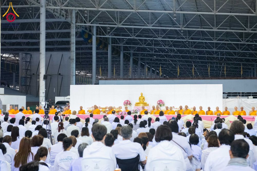 ภาพ No.279046:วันที่ 2 มกราคม พ.ศ.2569 พิธีถวายภัตตาหารเป็นสังฆทาน แด่พระธรรมยาตรา ณ วัดพระธรรมกาย ปทุมธานี ในโครงการธรรมยาตรา กตัญญูบูชา มหาปูชนียาจารย์ พระมงคลเทพมุนี(สด จนฺทสโร) พระผู้ปราบมาร อนุสรณ์สถาน 7 แห่ง ปีที่ 14