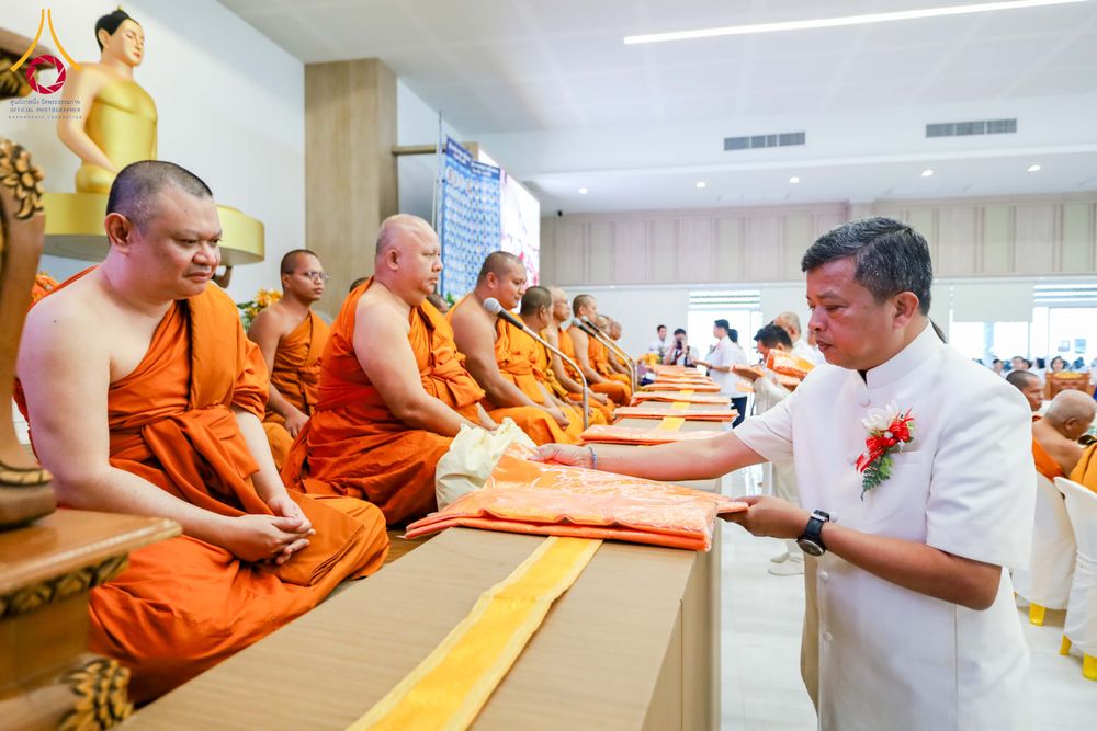 ภาพ No.313750:วันเสาร์ที่ 14 มีนาคม พ.ศ. 2569 พิธีตักบาตรแด่คณะสงฆ์ 323 วัด 4 จังหวัดชายแดนภาคใต้ พิธีถวายสังฆทานแด่คณะสงฆ์ 323 วัด ปีที่ 22 ครั้งที่ 183 พิธีมอบกองทุนหนุนแรงใจช่วยครูใต้ ปีที่ 19 ครั้งที่ 146 และพิธีทำบุญอุทิศส่วนกุศลให้ผู้วายชนม์ ณ ศูนย์ปฏิบัติธรรมภา