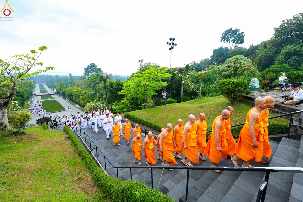 ภาพ No.331583:วันอาทิตย์ที่ 31 พฤษภาคม พ.ศ. 2569 เทศกาลวิสาขบูชานานาชาติ มหาเจดีย์บุโรพุทโธ (Borobudur) ในจังหวัดชวากลาง ประเทศอินโดนีเซีย