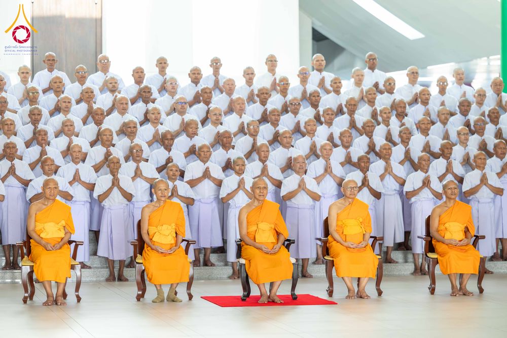 ภาพ No.321341:วันเสาร์ที่ 11 เมษายน พ.ศ.2569 พิธีขอบรรพชา พิธีขอสรณคมณ์และศีล, พิธีถวายบาตร พิธีอุปสมบท โครงการอุปสมบทหมู่ บูชาธรรมหลวงพ่อธัมมชโย พ.ศ.2569 โครงการอุปสมบทหมู่ธรรมทายาท ระดับอุดมศึกษา รุ่น 53 (ภาคฤดูร้อน) ณ วัดพระธรรมกาย ปทุมธานี