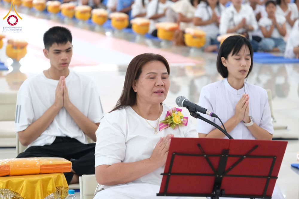 ภาพ No.319632:วันเสาร์ที่ 4 เมษายน พ.ศ.2569 พิธีขอขมา มอบผ้าไตร บรรพชาสามเณร ศูนย์อบรมเยาวชนนครปฐม