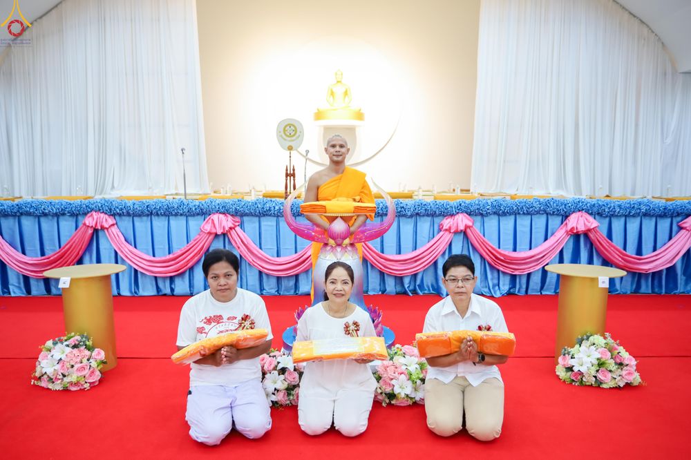 ภาพ No.339378:วันอังคารที่ 14  กรกฎาคม 2569 พิธีทอดผ้าป่าและพิธีตอกเสาเข็มมงคลต้นสุดท้าย องค์พระเจดีย์เพื่อสร้างสันติภาพโลก  ณ ธุดงคสถานพัฒนานิคม อ.พัฒนาพิคม จ.ลพบุรี