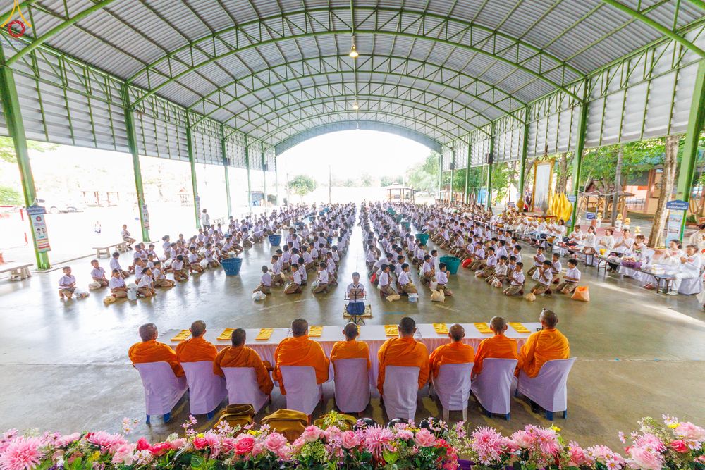 ภาพ No.333628:วันพฤหัสบดี ที่ 11 มิถุนายน พ.ศ.2569 โครงการตักบาตรปลื้มใจ" เนื่องในวันไหว้ครู  ณ โรงเรียนธนสิทธิ์อนุสรณ์ อ.บางพลี จ.สมุทรปราการ