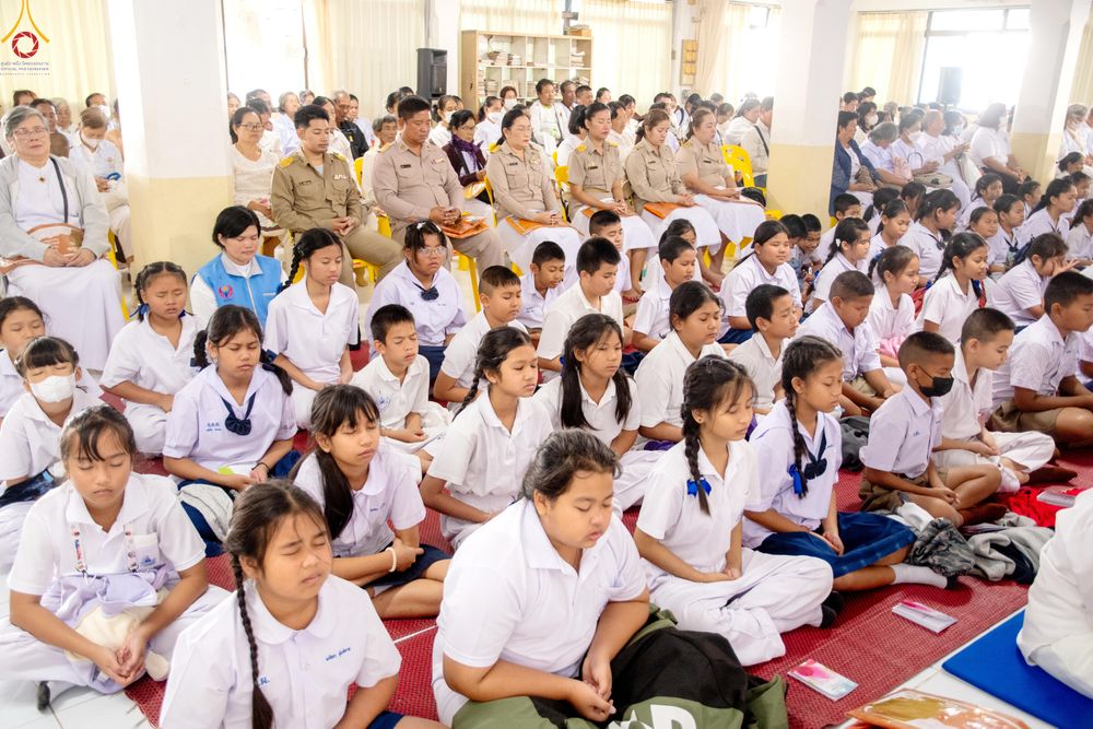 ภาพ No.293193:วันที่ 12 มกราคม พ.ศ. 2569 พิธีทอดผ้าป่าทำนุบำรุงศาสนสถาน ณ วัดไผ่โรงวัว ต.บางตาเถร อ.สองพี่น้อง จ.สุพรรณบุรี ในโครงการธรรมยาตรา กตัญญูบูชา มหาปูชนียาจารย์ พระมงคลเทพมุนี(สด จนฺทสโร) พระผู้ปราบมาร อนุสรณ์สถาน 7 แห่ง ปีที่ 14