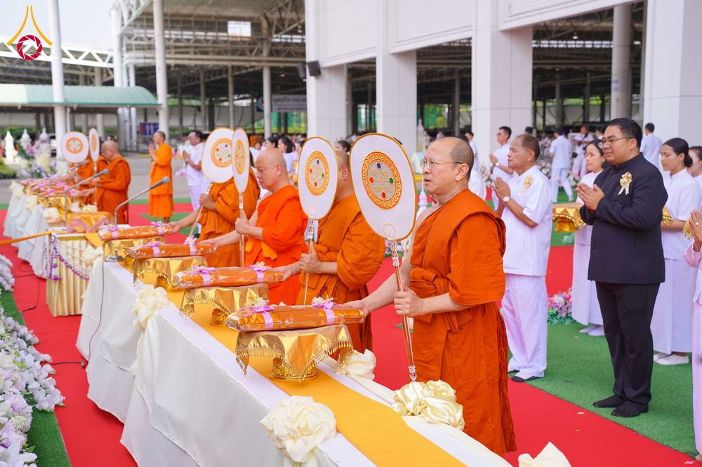 ภาพ No.316584:วันอาทิตย์ที่ 29 มีนาคม พ.ศ. 2569 พิธีทอดผ้าบังสุกุลและพิธีชำระร่าง โยมพ่อณรงค์ จินตมากุล  สิริอายุ 99 ปี 11 เดือน โยมบิดา พระครูปลัดรัตนวีรวัฒน์ (รังสฤษดิ์ อิทฺธิจินตโก) ที่ปรึกษาเจ้าคณะจังหวัดปทุมธานี เจ้าอาวาสวัดพระธรรมกาย  ณ ฌาปนสถานชั่วคราว ทางเข้า 