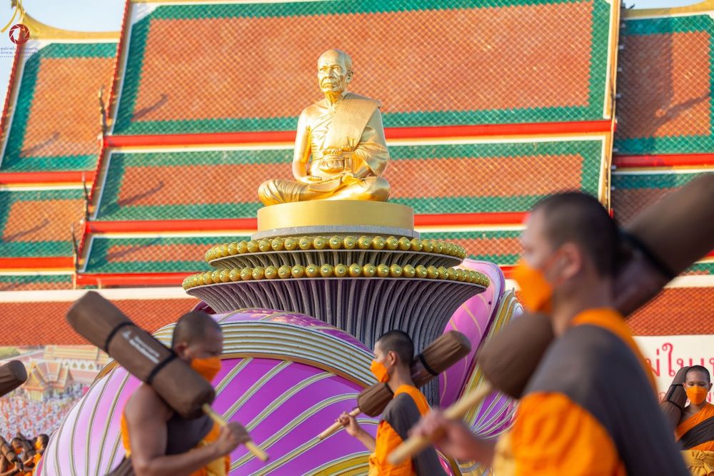ภาพ No.70778:พิธีต้อนรับพระธรรมยาตรา ในโครงการธรรมยาตรากตัญญูบูชา มหาปูชนียาจารย์ พระมงคลเทพมุนี(สด จนฺทสโร) พระผู้ปราบมาร อนุสรณ์สถาน 7 แห่ง ปีที่ 11 วันที่ 14 มกราคม พ.ศ. 2566 ณ อนุสรณ์สถานลำดับที่ 3 สถานที่เกิดในเพศสมณะ วัดสองพี่น้อง อ.สองพี่น้อง จ.สุพรรณบุรี