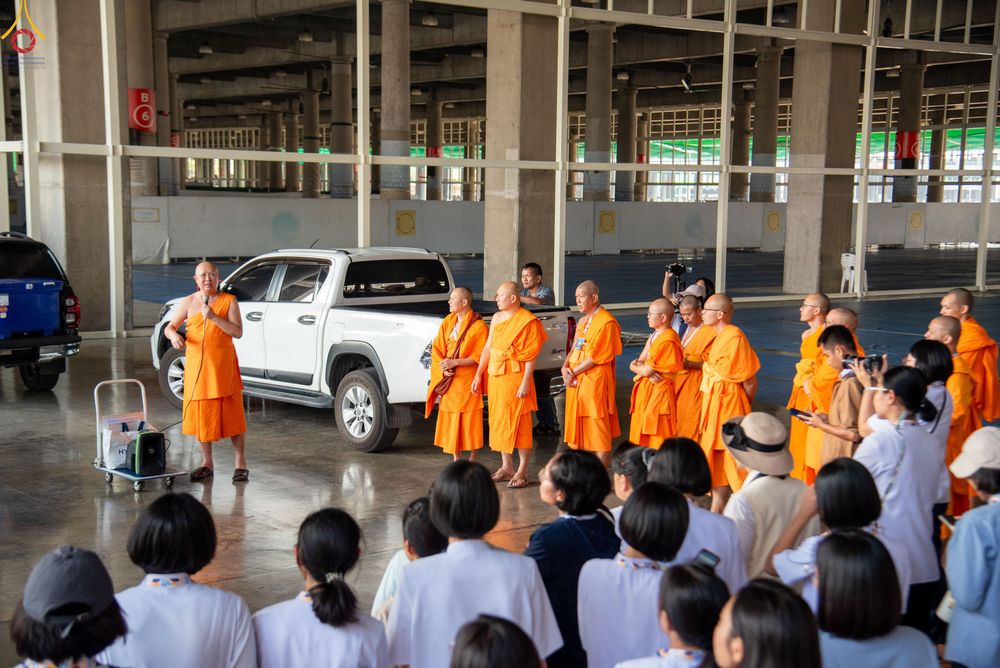 ภาพ No.320004:วันที่ 6 เมษายน พ.ศ.2569 ทีมจัดภัตตาหารประชุมเตรียมงานถวายมหาสังฆทาน 40,000 กว่าวัดทั่วประเทศ บูชาธรรม 82 ปี หลวงพ่อธัมมชโย