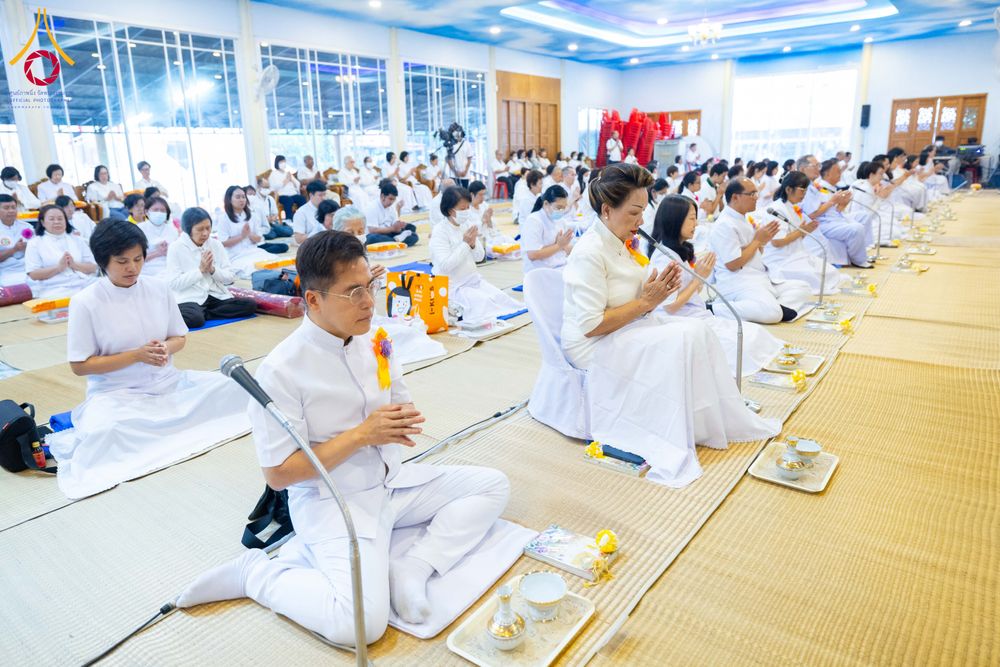 ภาพ No.294923:วันที่ 15 มกราคม พ.ศ. 2569 พิธีถวายภัตตาหารเป็นสังฆทาน แด่พระธรรมยาตรา ณ วัดโบสถ์บน ต.บางคูเวียง จ.นนทบุรี อนุสรณ์สถานลำดับที่ 4 สถานที่เกิดด้วยกายธรรม ในโครงการธรรมยาตรา กตัญญูบูชา มหาปูชนียาจารย์ พระมงคลเทพมุนี(สด จนฺทสโร) พระผู้ปราบมาร อนุสรณ์สถาน 7 แ