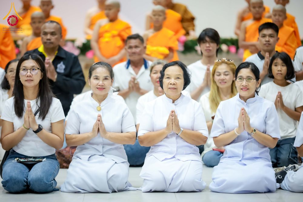 ภาพ No.317533:วันอาทิตย์ ที่ 29 มีนาคม พ.ศ.2569  พิธีปลงผม , พิธีขอขมามอบบาตรและผ้าไตร , พิธีบรรพชา ณ ศูนย์ปฏิบัติธรรมสมุทรปราการ จำนวน 42 รูป