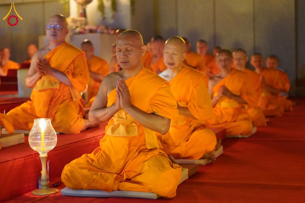 ภาพ No.312424:วันอังคารที่ 3 มีนาคม พ.ศ.2569 พิธีเวียนประทักษิณและจุดมาฆประทีป (ภาพชุดที่ 2) ณ ลานธรรมพระมหาธรรมกายเจดีย์ วัดพระธรรมกาย