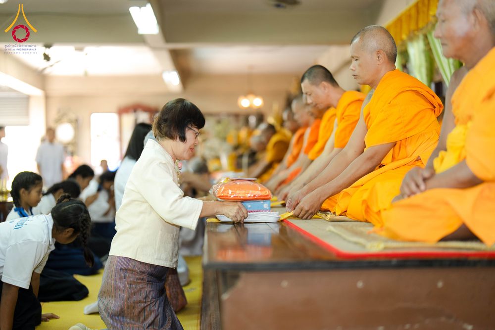 ภาพ No.304347:วันที่ 27 มกราคม พ.ศ. 2569 พิธีทอดผ้าป่าทำนุบำรุงศาสนสถาน ณ วัดไทยเจริญ อ.บางกรวย จ.นนทบุรี ในโครงการธรรมยาตรา กตัญญูบูชา มหาปูชนียาจารย์ พระมงคลเทพมุนี(สด จนฺทสโร) พระผู้ปราบมาร อนุสรณ์สถาน 7 แห่ง ปีที่ 14