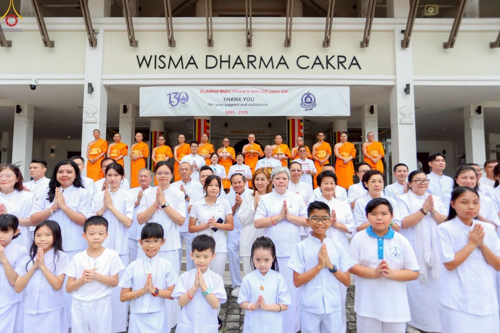 ภาพ No.245027:วันที่ 30-31 สิงหาคม พ.ศ. 2568 พิธีฉลองสมโภช พระบรมสารีริกธาตุ ณ วัดพระธรรมกายกัวลาลัมเปอร์ ประเทศมาเลเซีย เพื่ออัญเชิญไปประดิษฐาน ณ วัดพุทธมหาวิหาร ประเทศศรีลังกา