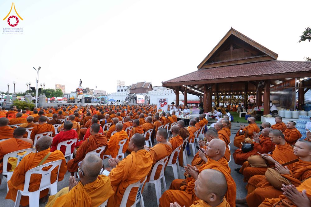 ภาพ No.312731:วันอาทิตย์ที่ 8 มีนาคม พ.ศ.2569 ทำบุญเมืองนครราชสีมา 558 ปี ตักบาตรพระ 10,000 รูป (ภาพชุดที่ 2)