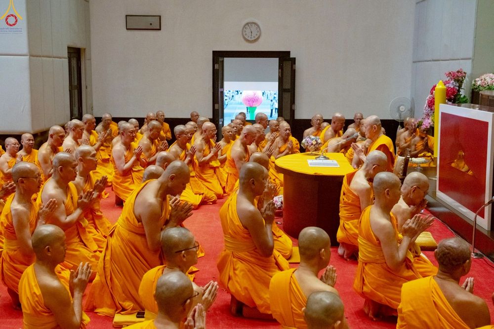 ภาพ No.250649:วันอังคารที่ 7 ตุลาคม พ.ศ. 2568 พิธีมหาปวารณาออกพรรษา ณ โบสถ์พระไตรปิฎก วัดพระธรรมกาย