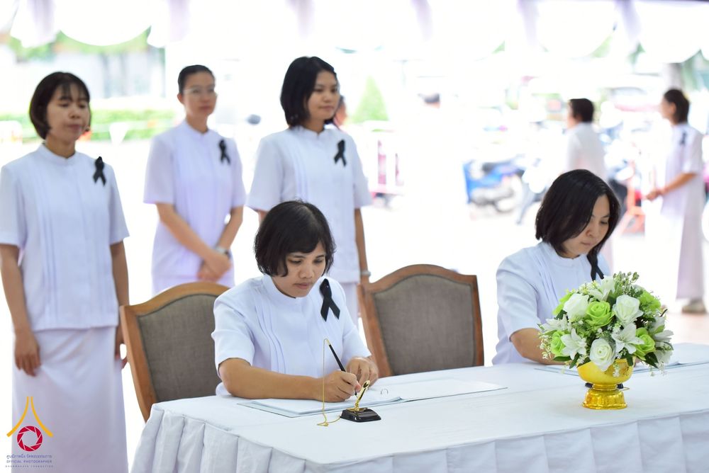 ภาพ No.267574:วันที่ 7 พฤศจิกายน พ.ศ. 2568 พสกนิกรอำเภอคลองหลวง รวมใจบำเพ็ญกุศลปัณรสมวาร (15 วัน) อุทิศถวายเป็นพระราชกุศลแด่ “สมเด็จพระพันปีหลวง” ณ วัดพระธรรมกาย