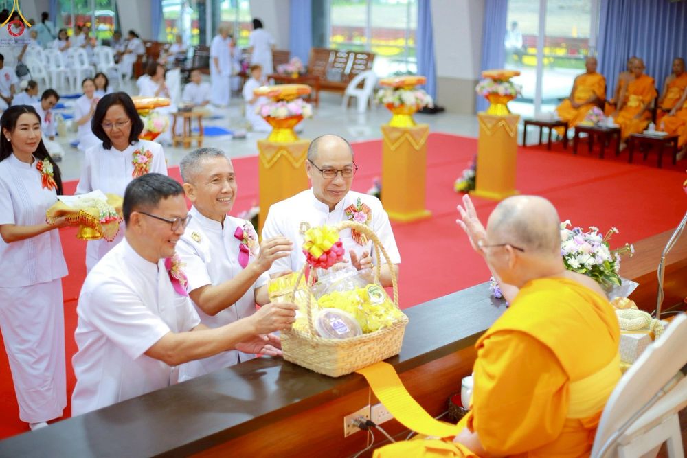 ภาพ No.261069:วันอังคารที่ 14 ตุลาคม พ.ศ. 2568 พิธีทอดกฐินสามัคคี "สร้างองค์พระเจดีย์เพื่อสร้างสันติภาพโลก" ขนาดหน้าตัก 10 เมตร ณ ศูนย์ปฏิบัติธรรมระยอง(บ้านช่องลม) ตำบลบางบุตร อำเภอบ้านค่าย จังหวัดระยอง