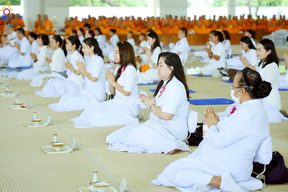 ภาพ No.247011:วันที่ 20 กันยายน พ.ศ. 2568 พิธีถวายเมนูสวรรค์เพื่อการบรรลุธรรม ณ หอฉันคุณยายอาจารย์ฯ วัดพระธรรมกาย