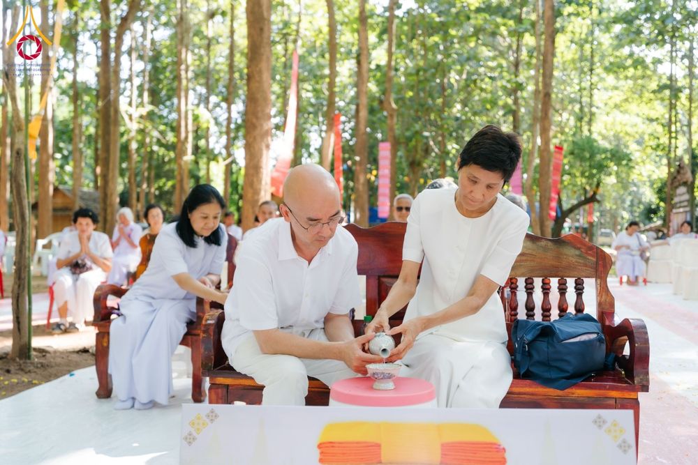ภาพ No.169562:พิธีทอดกฐิน ณ ศูนย์ปฏิบัติธรรมนานาชาติตะวันพร้าว จ.เชียงใหม่ ในโครงการกฐินสามัคคีทั่วไทย 30,000 วัด บูชาธรรม 80 ปี หลวงพ่อธัมมชโย โดยคณะศิษยานุศิษย์วัดพระธรรมกาย วันที่ 25 ตุลาคม พ.ศ. 2567