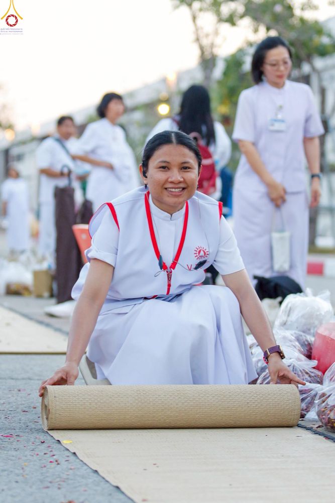 ภาพ No.296090:ภาพเบื้องหลังอาสาสมัครรวมใจ ชุดที่ 1 ในโครงการธรรมยาตรา กตัญญูบูชา มหาปูชนียาจารย์ พระมงคลเทพมุนี(สด จนฺทสโร) พระผู้ปราบมาร อนุสรณ์สถาน 7 แห่ง ปีที่ 14