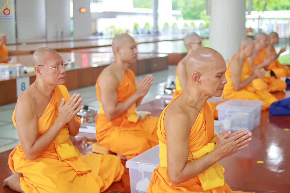 ภาพ No.328766:วันเสาร์ที่ 16 พฤษภาคม พ.ศ.2569 พิธีบุพเปตพลี ครั้งที่ 183 ร่วมอุทิศบุญแด่หมู่ญาติที่ล่วงลับไปแล้ว และสืบทอดอายุพระพุทธศาสนา ณ หอฉันคุณยายอาจารย์ฯ  วัดพระธรรมกาย