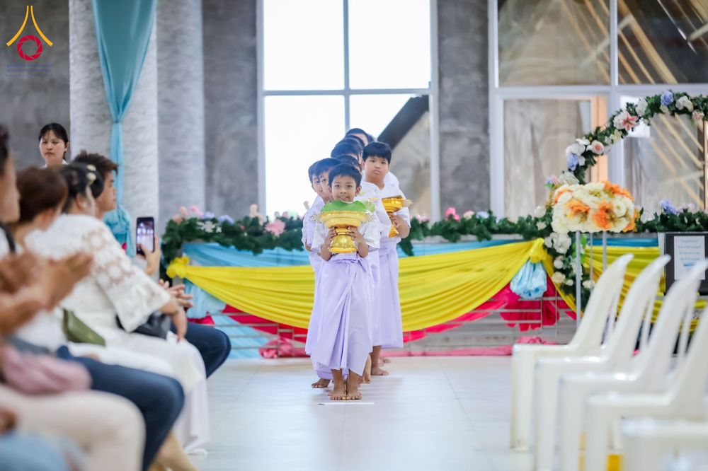 ภาพ No.317398:วันอาทิตย์ ที่ 29 มีนาคม พ.ศ.2569  พิธีปลงผม , พิธีขอขมามอบบาตรและผ้าไตร , พิธีบรรพชา ณ ศูนย์ปฏิบัติธรรมสมุทรปราการ จำนวน 42 รูป