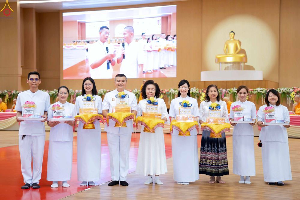 ภาพ No.343523:วันที่ 16 สิงหาคม พ.ศ.2569 พิธีถวายคิลานเภสัช และอุปกรณ์ทางการแพทย์ ณ ห้องแก้วสารพัดนึก2 วัดพระธรรมกาย
