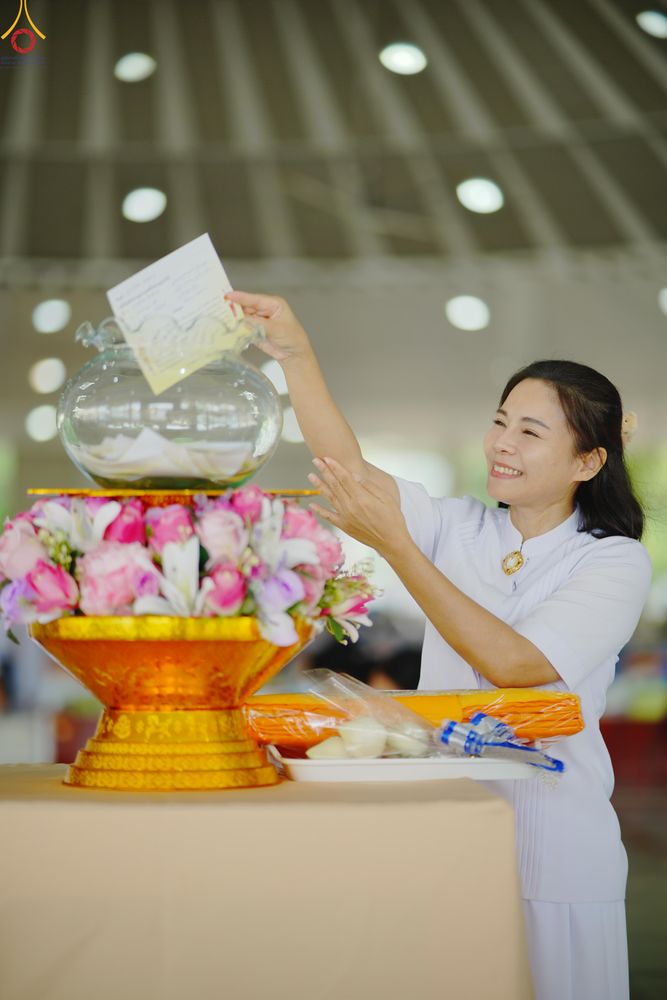 ภาพ No.348499:วันที่ 11 กันยายน พ.ศ.2569 พิธีบุพเปตพลี ครั้งที่ 188 ร่วมอุทิศส่วนกุศล แด่หมู่ญาติผู้ล่วงลับไปแล้ว และเป็นปัจจัยสนับสนุน การเผยแผ่พระพุทธศาสนา ณ หอฉันคุณยายอาจารย์ วัดพระธรรมกาย