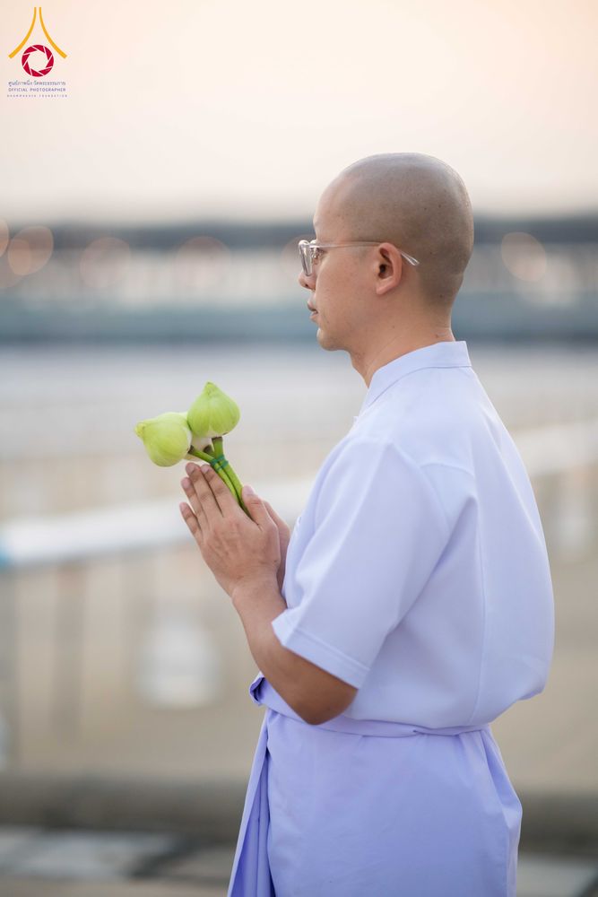 ภาพ No.320773:วันเสาร์ที่ 11 เมษายน พ.ศ.2569 พิธีเวียนประทักษิณ พิธีวันทาเจดีย์ โครงการอุปสมบทหมู่ บูชาธรรมหลวงพ่อธัมมชโย พ.ศ.2569 โครงการอุปสมบทหมู่ธรรมทายาท ระดับอุดมศึกษา รุ่น 53 (ภาคฤดูร้อน) ณ วัดพระธรรมกาย ปทุมธานี