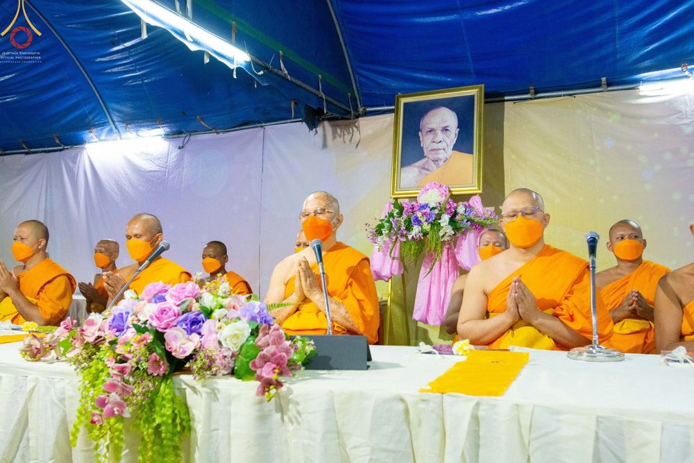 ภาพ No.74066:พิธีถวายภัตตาหารเป็นสังฆทาน แด่คณะพระธรรมยาตราฯ ในโครงการธรรมยาตรากตัญญูบูชา มหาปูชนียาจารย์ พระมงคลเทพมุนี(สด จนฺทสโร) พระผู้ปราบมาร อนุสรณ์สถาน 7 แห่ง ปีที่ 11 วันที่ 25 มกราคม พ.ศ. 2566