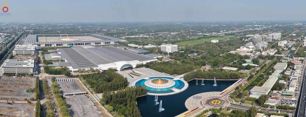 ภาพ No.304802:วันที่ 25 มกราคม พ.ศ. 2569 พิธีต้อนรับพระธรรมยาตรา (ภาพชุดที่ 2) รร.สามัคคีราษฏร์บำรุง-วัดพระธรรมกาย ในโครงการธรรมยาตรา กตัญญูบูชา มหาปูชนียาจารย์ พระมงคลเทพมุนี(สด จนฺทสโร) พระผู้ปราบมาร อนุสรณ์สถาน 7 แห่ง ปีที่ 14