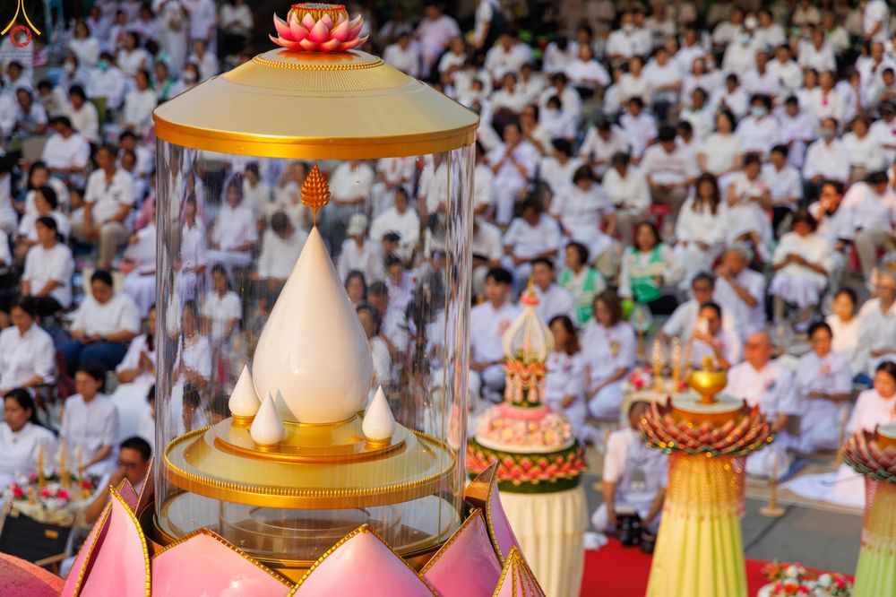 ภาพ No.296935:วันที่ 17 มกราคม พ.ศ. 2569 พิธีจุดประทีปถวายเป็นพุทธบูชา และบูชาธรรมมหาปูชนียาจารย์  ณ วัดโบสถ์บน ต.บางคูเวียง จ.นนทบุรี อนุสรณ์สถานลำดับที่ 4 สถานที่เกิดด้วยกายธรรม ในโครงการธรรมยาตรา กตัญญูบูชา มหาปูชนียาจารย์ พระมงคลเทพมุนี(สด จนฺทสโร) พระผู้ปราบมาร อ