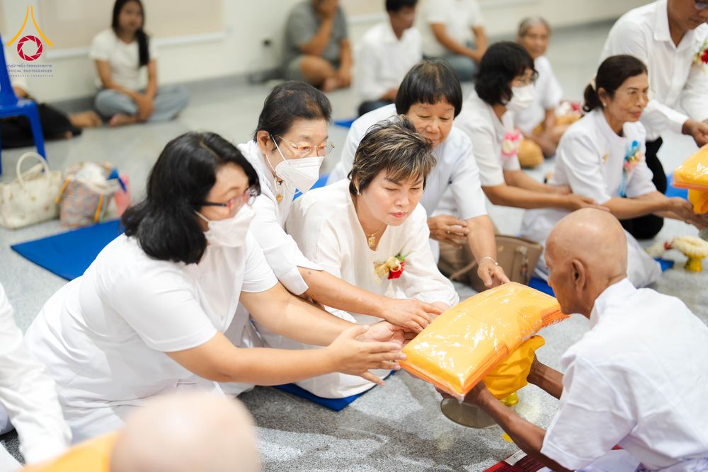 ภาพ No.341302:วันอาทิตย์ที่ 26 กรกฎาคม พ.ศ. 2569 ​โครงการอุปสมบทหมู่บูชาธรรมมหาปูชนียาจารย์ รุ่นที่ ๑ วัดกลางธนรินทร์ ต.บ้านแป้ง อ.พรหมบุรี จ.สิงห์บุรี