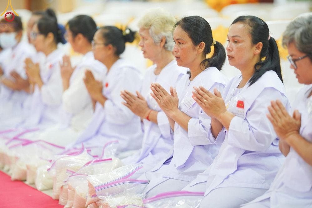 ภาพ No.153724:โครธการอุบาสกแก้ว อุบาสิกาแก้ว รุ่นที่ 1 ตัวแทนทอดกฐินสามัคคีทั่วไทย 30,000 วัด บูชาธรรม 80 ปี หลวงพ่อธัมมชโย ระหว่างวันที่ 6-8 กันยายน พ.ศ. 2567 ณ ศูนย์การศึกษาเขาแก้วเสด็จ จ.ปราจีนบุรี