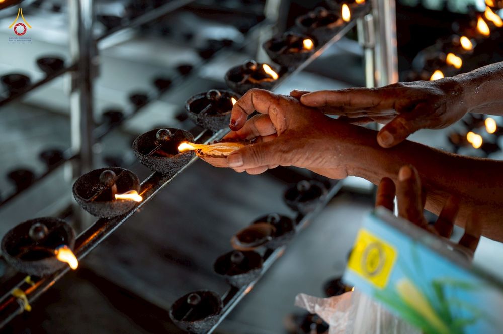 ภาพ No.264475:วันที่ 23 ตุลาคม พ.ศ. 2568 พิธีทอดกฐินสมทบ วัดกัลยาณมิตรต่างประเทศ  บูชาธรรม 81 ปี หลวงพ่อธัมมชโย  ณ วัดศรีอโรคา รามายา , วัดศรีธรรมราชา , วัดเปรดีปะกันเด วิหารายา ในเมืองมาตะเล ประเทศศรีลังกา 