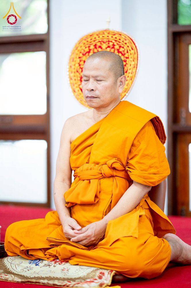 ภาพ No.227080:วันอังคารที่ 3 มิถุนายน พ.ศ. 2568 นายอำเภอคลองหลวง นำพสกนิกรรวมใจภักดิ์ สมเด็จพระนางเจ้าฯ พระบรมราชินี เนื่องในโอกาสวันเฉลิมพระชนมพรรษา ณ อาคารปลูกศรัทธา 2 วัดพระธรรมกาย อ.คลองหลวง จ.ปทุมธานี