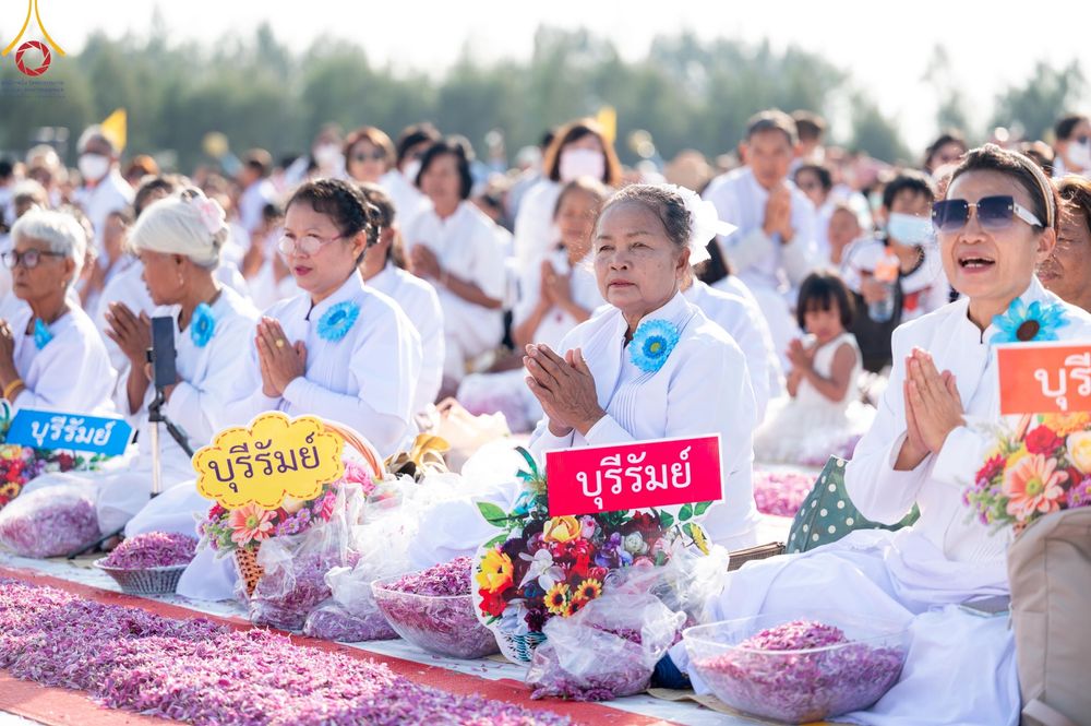 ภาพ No.198133:พิธีต้อนรับพระธรรมยาตรา ณ อนุสรณ์สถานลำดับที่ 5 สถานที่เผยแผ่วิชชาธรรมกายครั้งแรก อนุสรณ์สถานบางปลา วัดบางปลา อำเภอบางเลน จังหวัดนครปฐม ในโครงการธรรมยาตรา กตัญญูบูชา มหาปูชนียาจารย์ พระมงคลเทพมุนี(สด จนฺทสโร) พระผู้ปราบมาร ปีที่ 13 วัน 19 มกราคม พ.ศ.2568