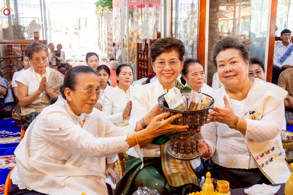 ภาพ No.271742:วันอาทิตย์ที่ 26 ตุลาคม พ.ศ. 2568 กฐินสมทบวัดต่างประเทศ โดยคณะศิษยานุศิษย์ บูชาธรรม 81 ปี  หลวงพ่อธัมมชโย ณ วัดสีอัมพอน นครเวียงจันทน์ สปป.ลาว