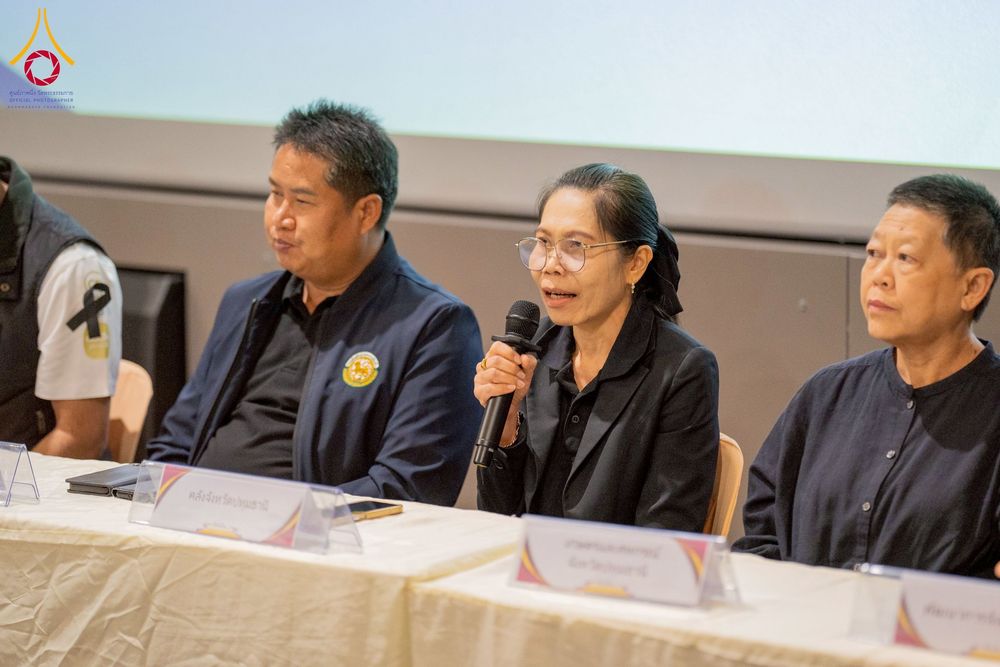 ภาพ No.271962:วันที่ 22 พฤศจิกายน พ.ศ. 2568 ผู้ว่าฯ ปทุมธานี ลงพื้นที่เยี่ยม “อำเภอคลองหลวง” พร้อมชมการเตรียมความพร้อมเทศกาลสวนดอกไม้ปทุมธานี “ทุ่งสวรรค์ ตะวันฉาย” ณ วัดพระธรรมกาย