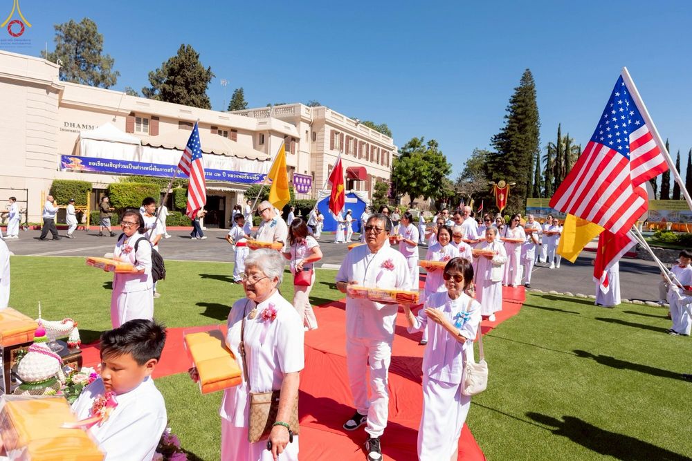 ภาพ No.259309:วันอาทิตย์ที่ 12 ตุลาคม พ.ศ. 2568 พิธีทอดกฐินบรมจักรพรรดิ สร้างอุโบสถ 82 ปี บูชาธรรมหลวงพ่อธัมมชโย ณ วัดพระธรรมกายแคลิฟอร์เนีย ประเทศสหรัฐอเมริกา 